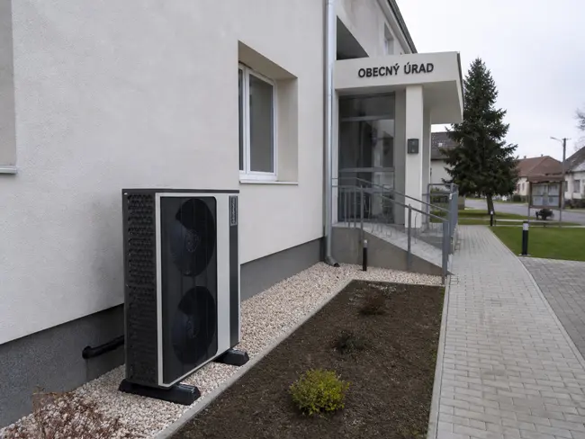 Tepelné čerpadlo pre obecný úrad - Grubmann EcoSilent R16